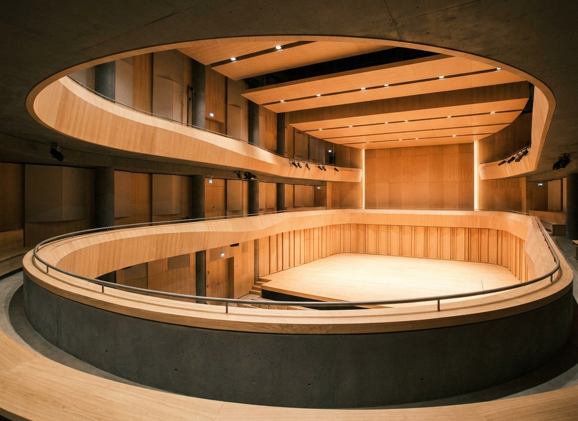 Sala Grande del Teatro del Maggio Musicale Fiorentino vista dalla platea