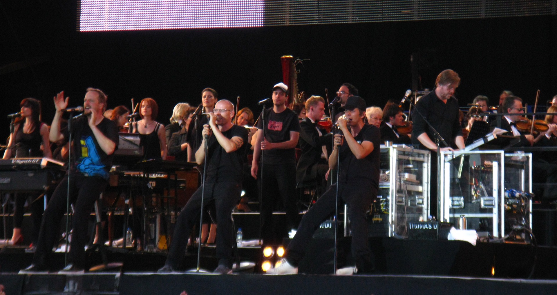 Die Fantastischen Vier live auf einer Open-Air-Bühne